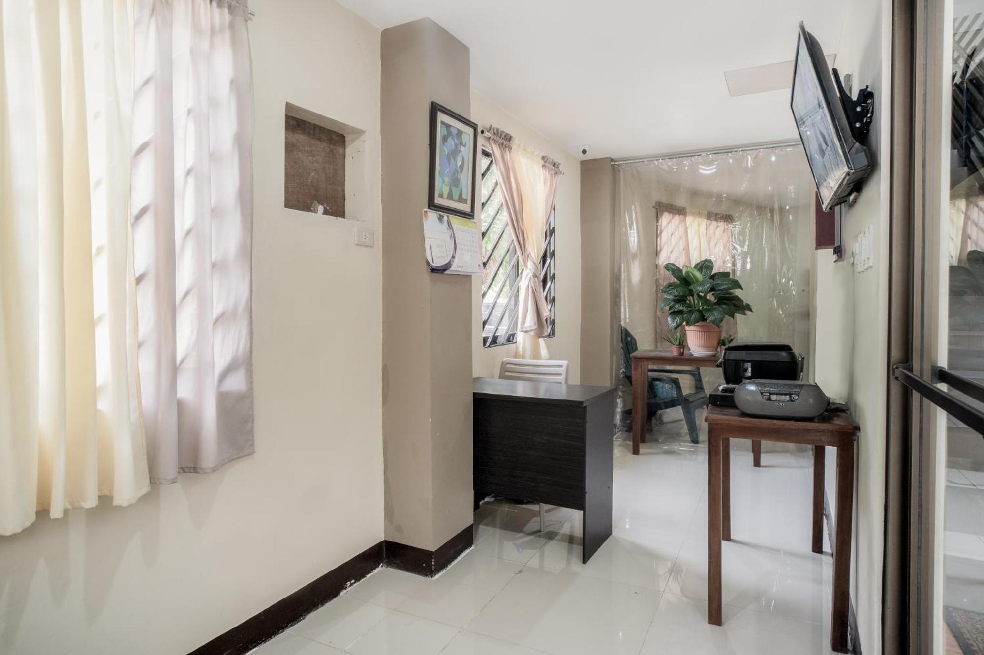 Super Oyo 604 Chateau Cinco Dormitel Davao Экстерьер фото