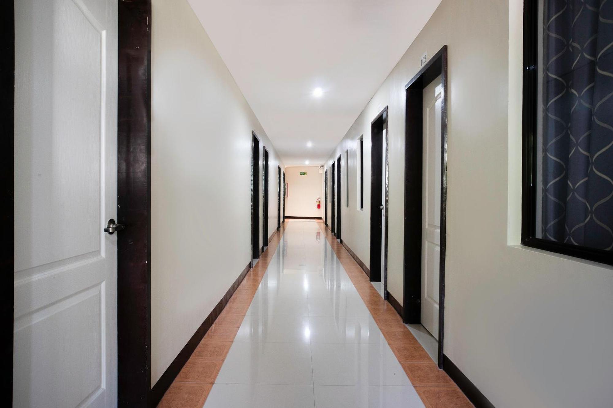 Super Oyo 604 Chateau Cinco Dormitel Davao Экстерьер фото