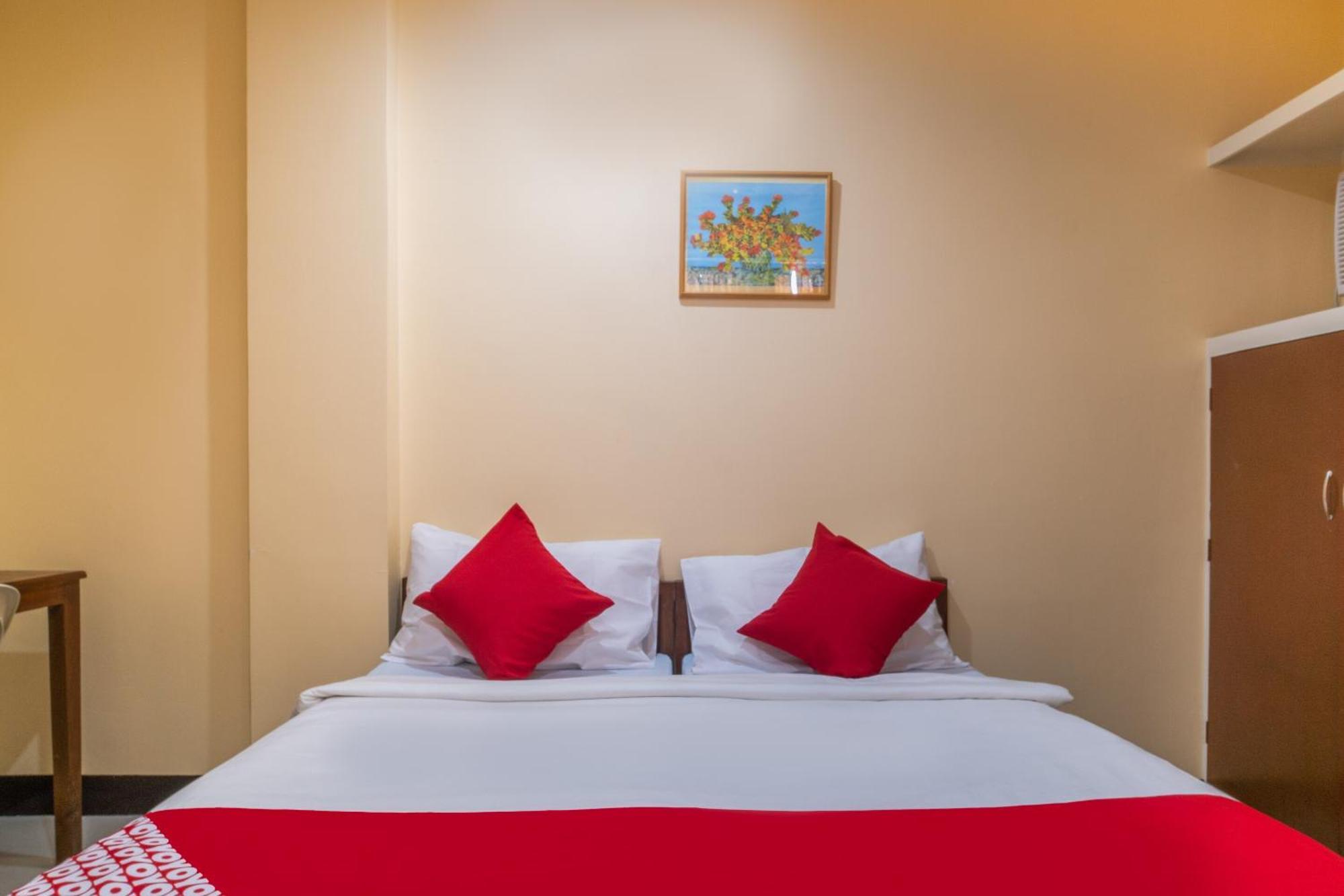 Super Oyo 604 Chateau Cinco Dormitel Davao Экстерьер фото