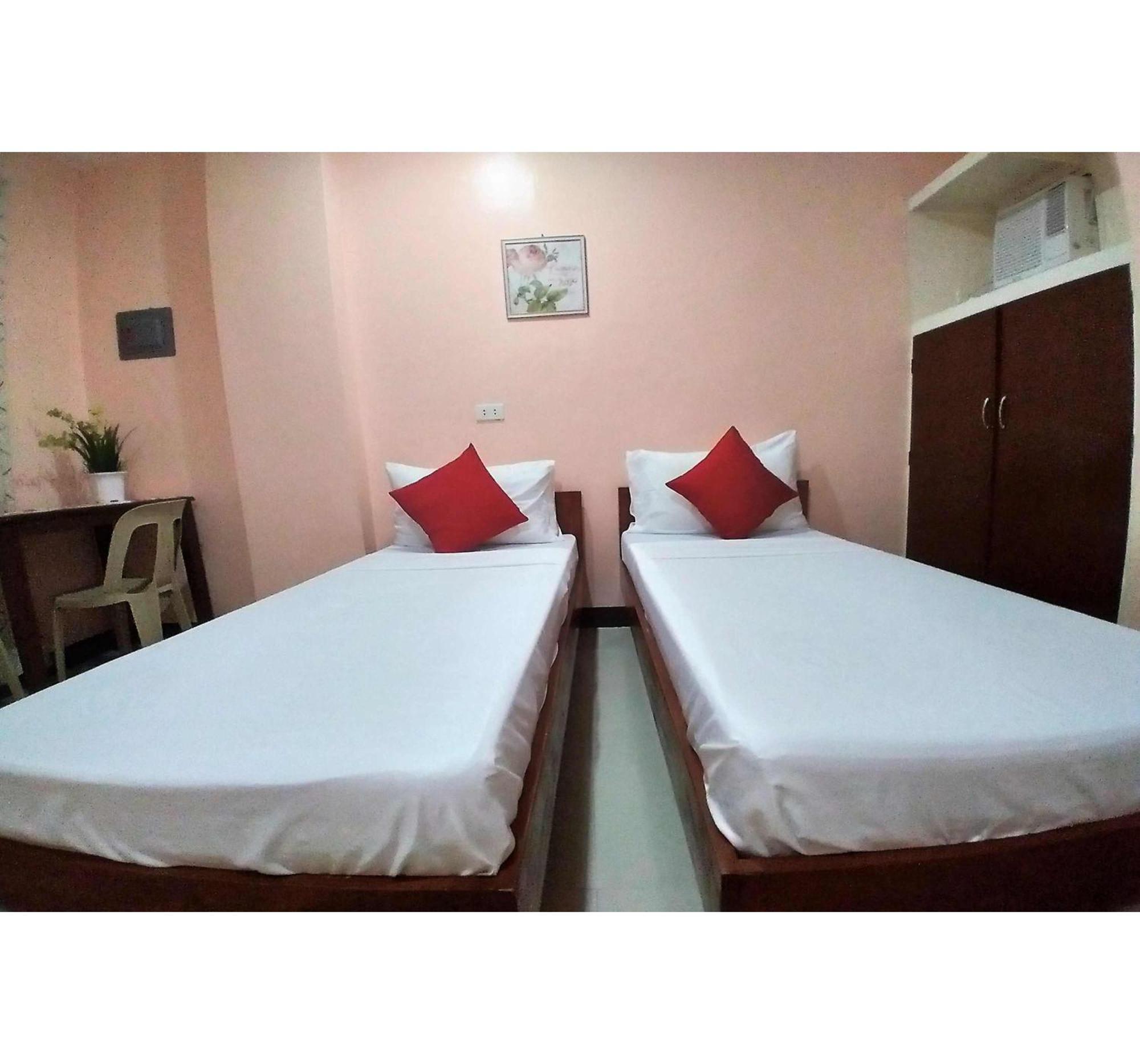 Super Oyo 604 Chateau Cinco Dormitel Davao Экстерьер фото